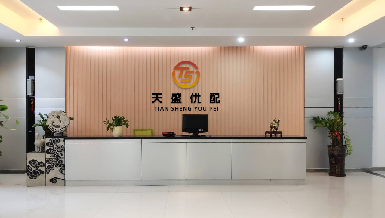 宝融配资 LABUBU母公司，股价大跌...
